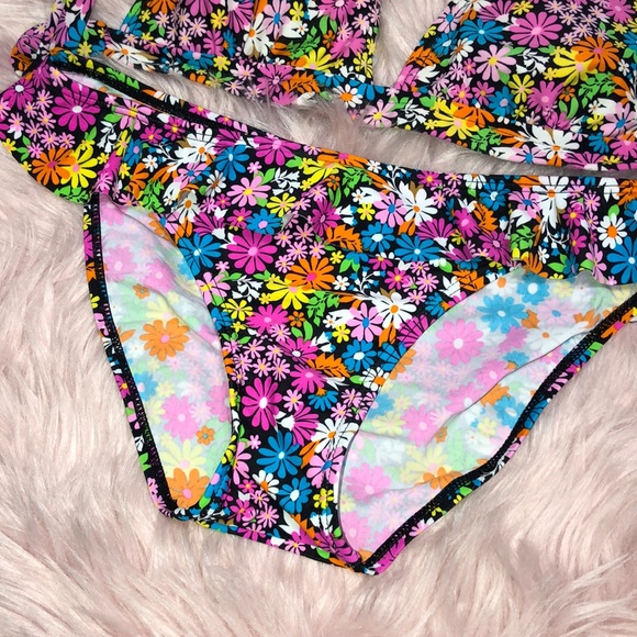 Red Camel Bikini Set - Picture 2 of 5